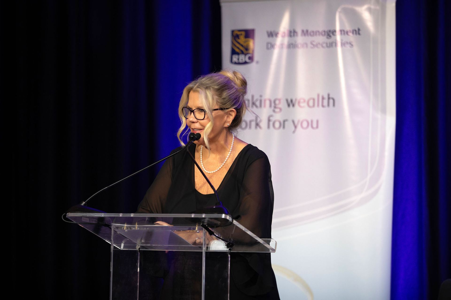 CIIPA Chief Executive Officer Sheree Ebanks delivers a speech during the 15th-annual CIIPA Awards Gala Saturday (30 Sept.) at the Kimpton Seafire Resort + Spa. 